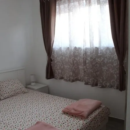 With A Parking Space - 22274 Apartment Vir